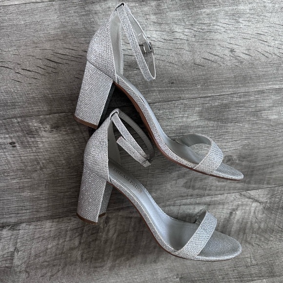 Dream Pairs Ankle Strap Silver Shining Chunky Heels Sandals Size 8 - Picture 7 of 8